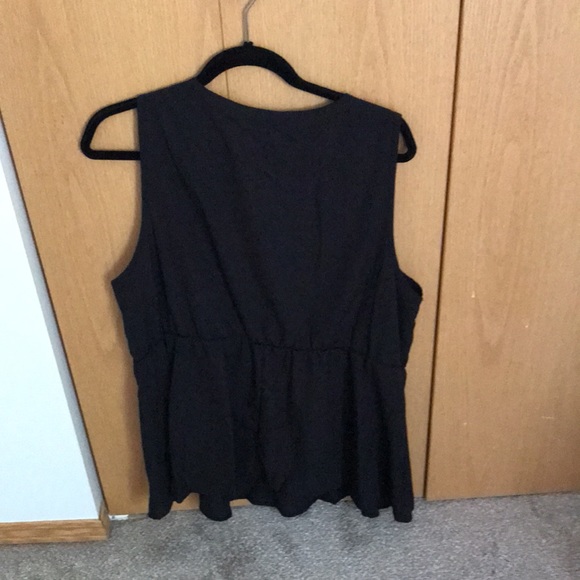 Shein plus size tank top - Picture 2 of 2